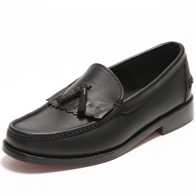 Handsewn Shoe Co. Tassel Kilt Loafer Black Image