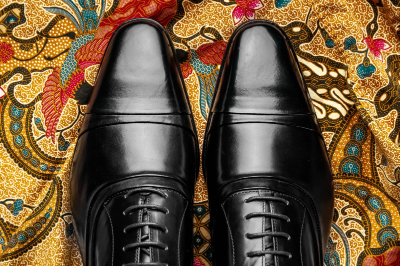 Calzoleria Toscana Z211 Cap Toe Oxfords Black
