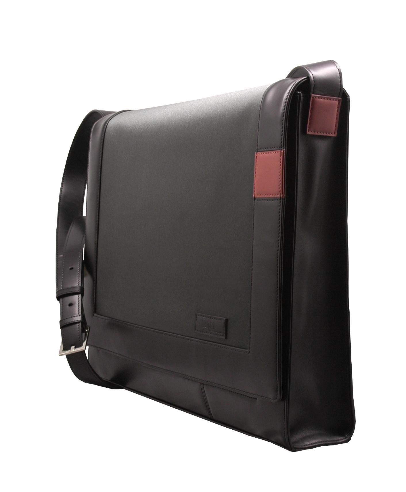 Aaron Irvin Microfiber Messenger Bag