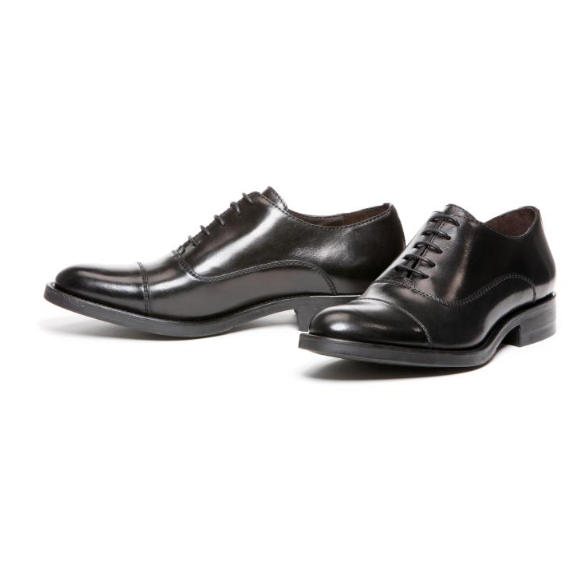 Donald J Pliner Embe Calfskin Cap Toe Shoes Black
