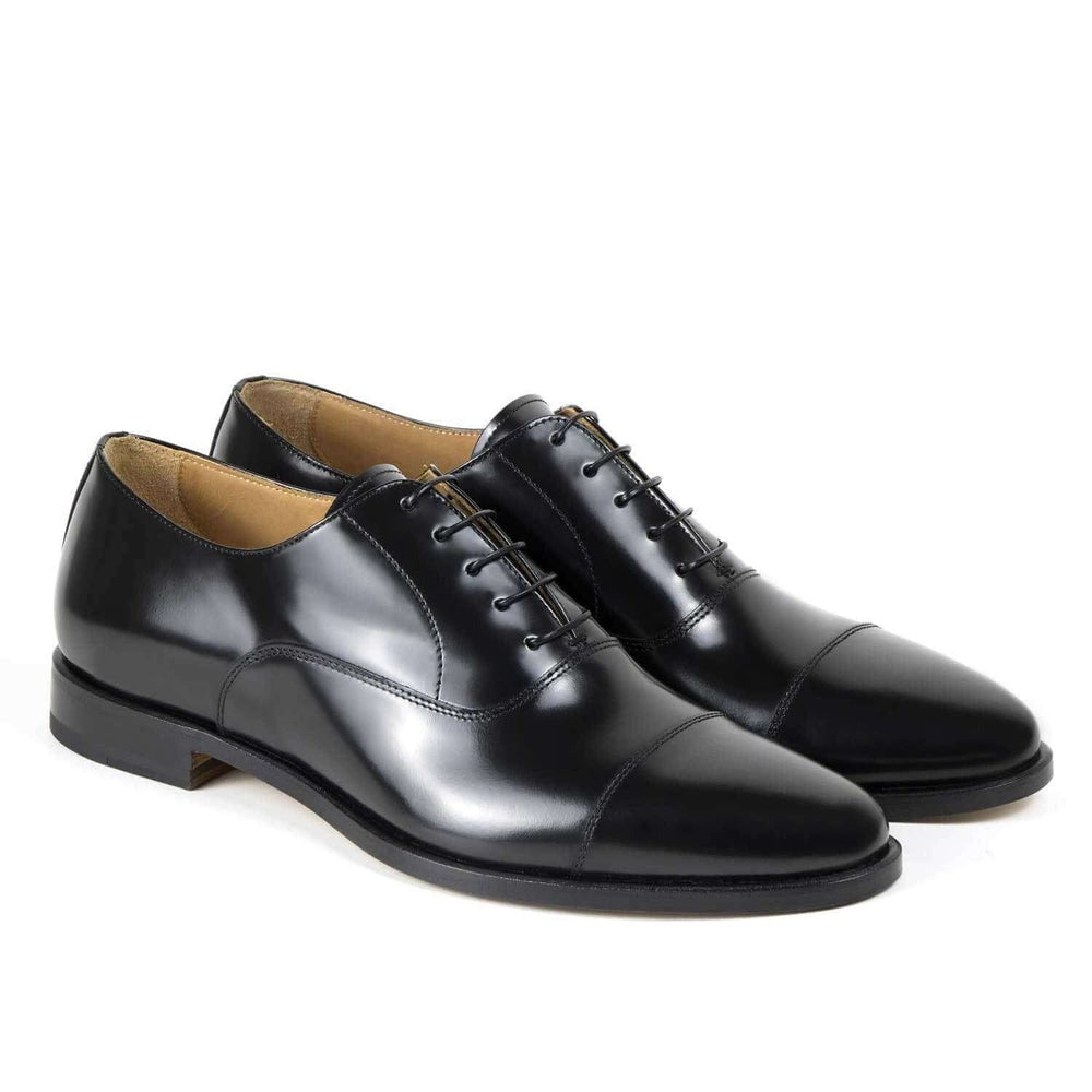 Il Gergo Cattolica Cap Toe Shoes Book Black