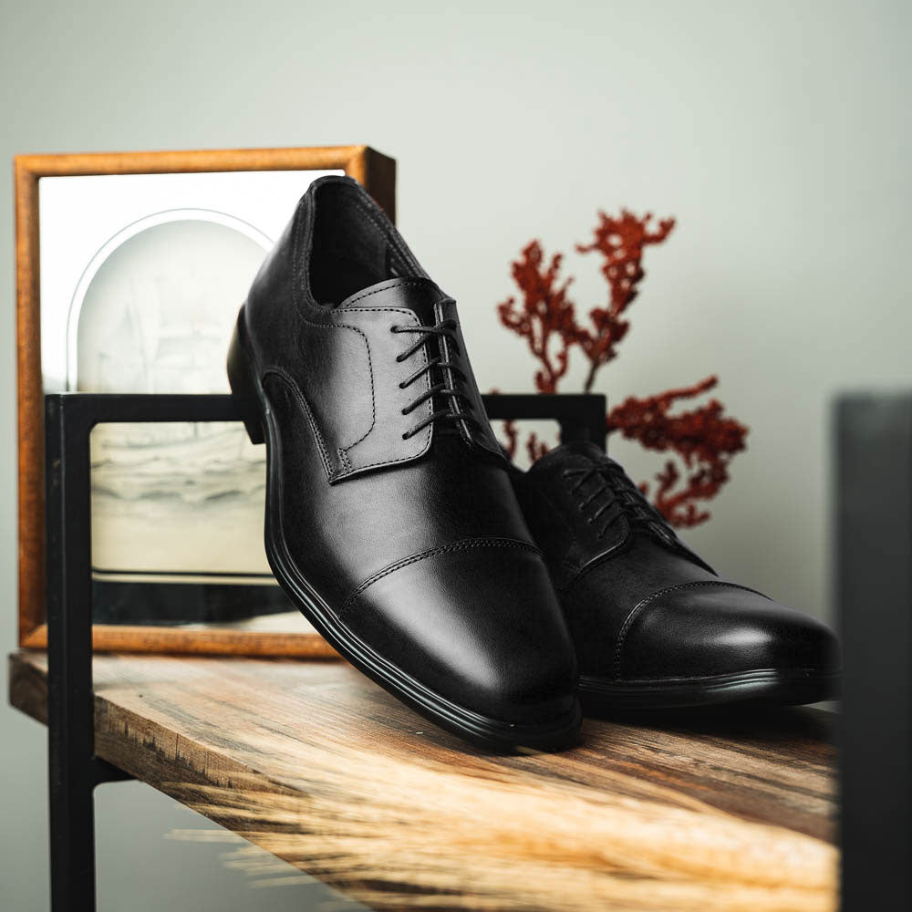 Neil M Senator Cap Toe Shoes Black