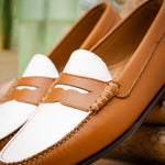 TB Phelps The Shag Loafers Walnut / White