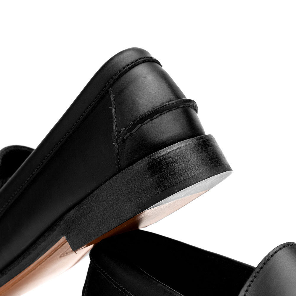 Handsewn Shoe Co. Tassel Kilt Loafer Black