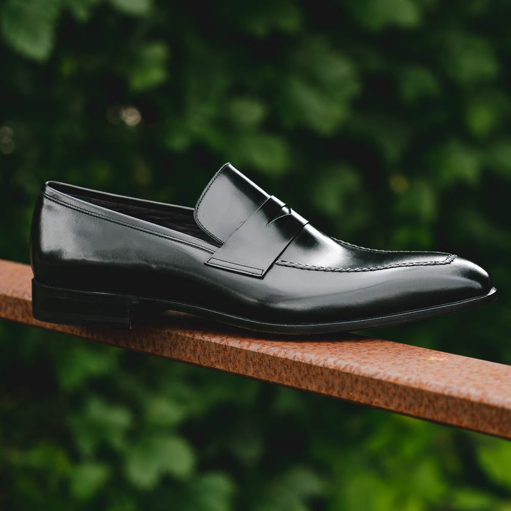 Moreschi Vancouver Apron Toe Penny Loafers Black