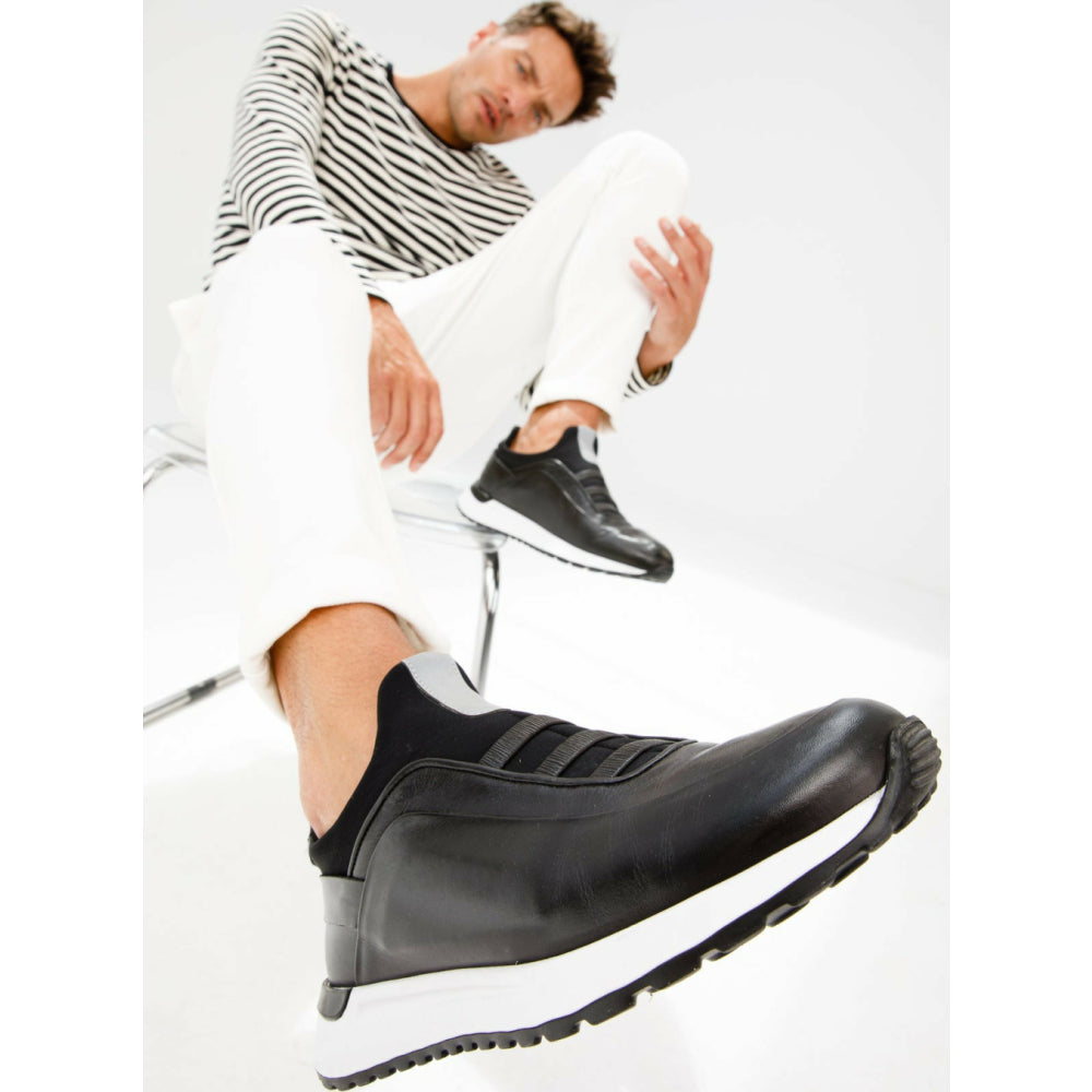 Vinci Leather The Sonoma Plain Black Leather Sneaker (D2122T)